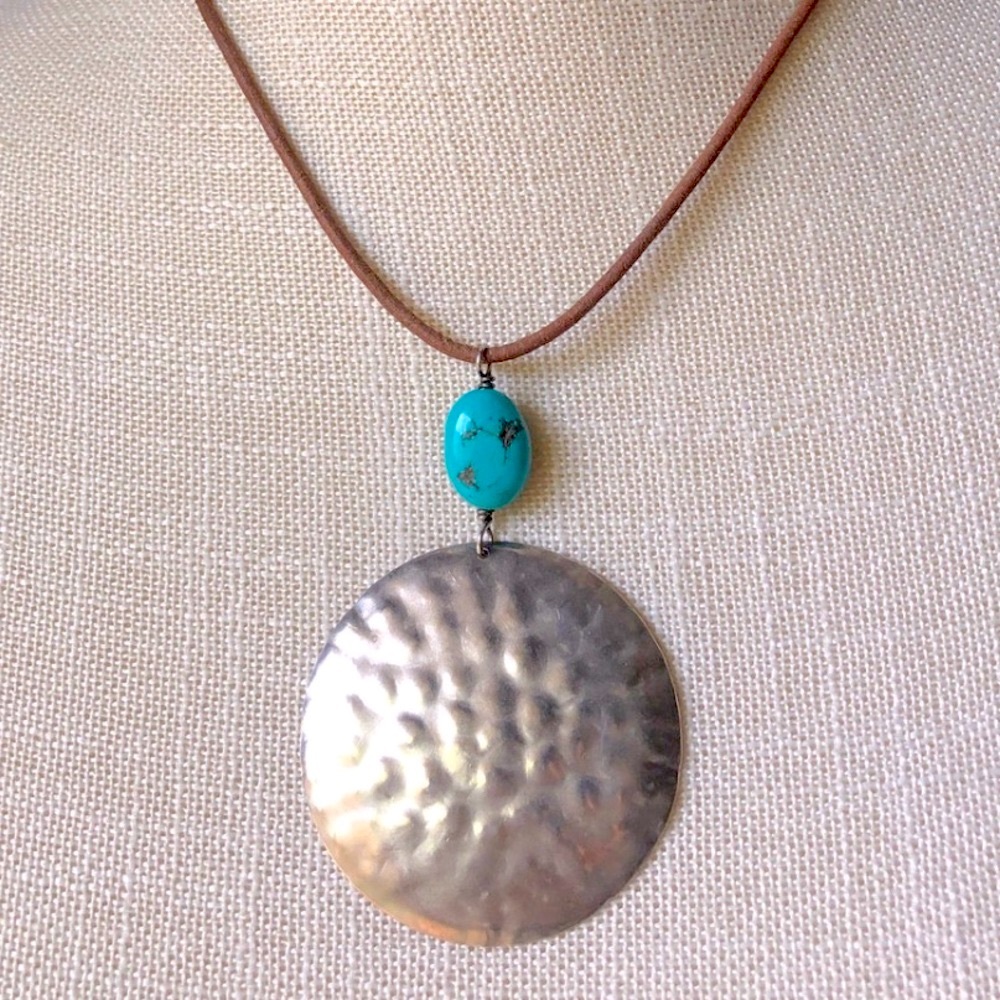 Silpada Vintage Hammered Sterling Silver Dic Turquoise Stone & Leather Necklace